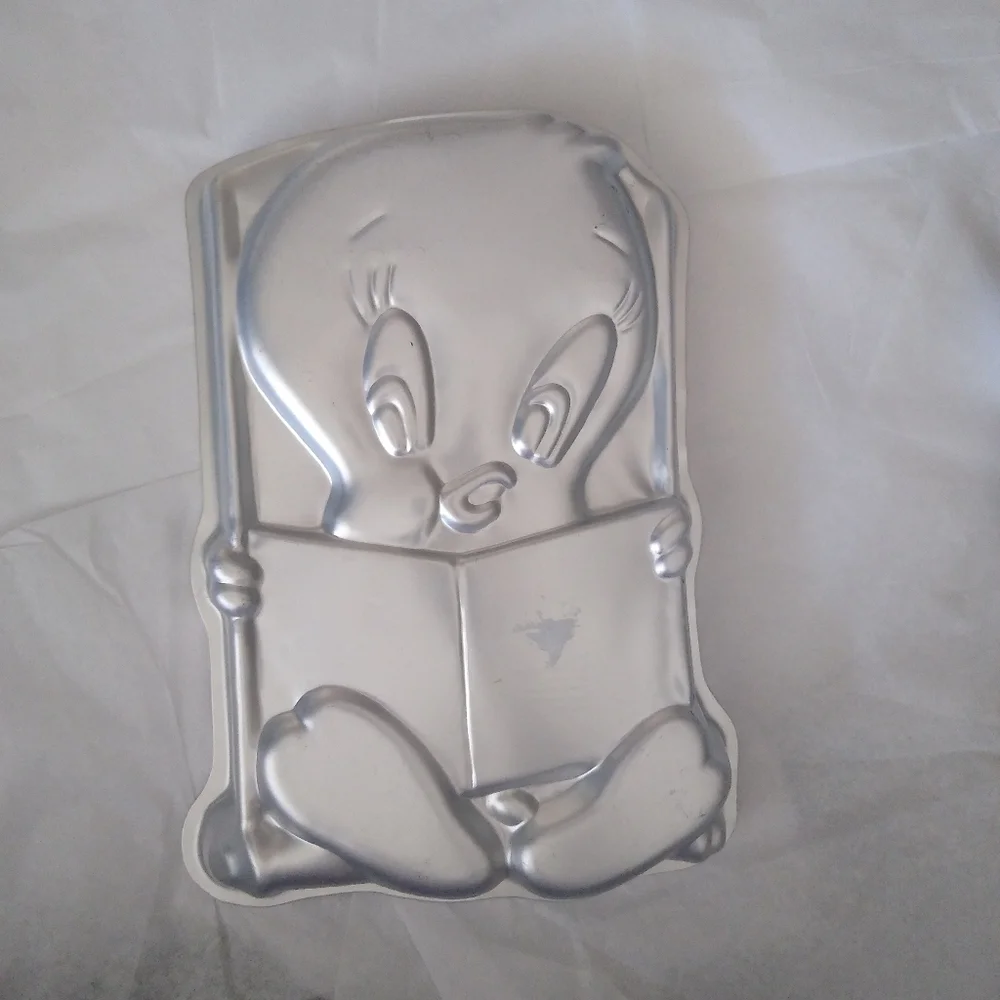 Wilton Vintage 1979 Tweety Bird Cake Pan